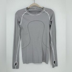 Lululemon White and Black Striped Swiftly Tech size 6
